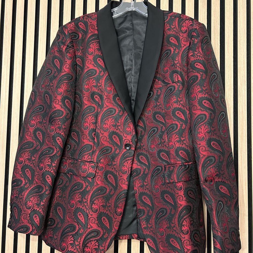 Ready for prom? Men’s XS/S black and red blazer.